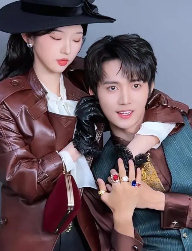 李柯以王培延第十次搭档《夫人她专治不服4》开机 _ 现场图