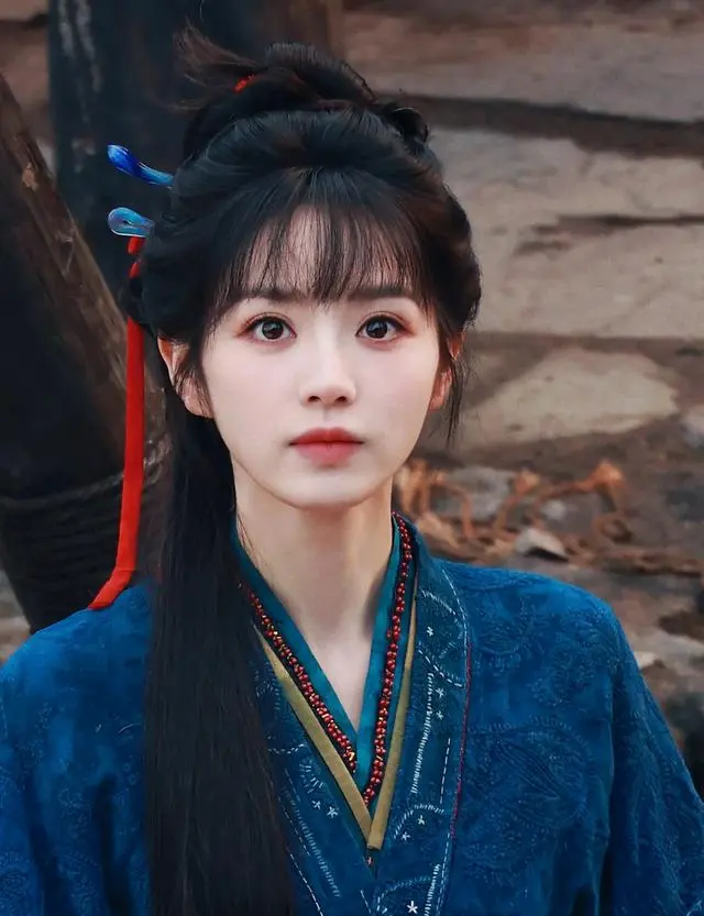 张凌赫《刺棠》女主由王玉雯更换为田曦薇 _ 资讯配图 张凌赫《刺棠》女主由王玉雯更换为田曦薇 _ 资讯配图