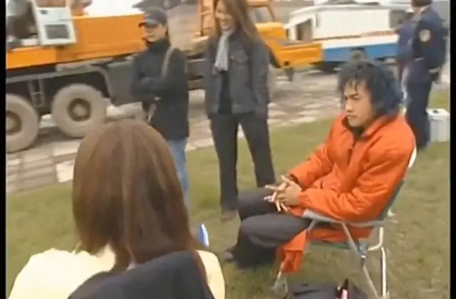 《风云雄霸天下》台版花絮片段引发观众对早期港台合拍制作流程关注 _ 情报图